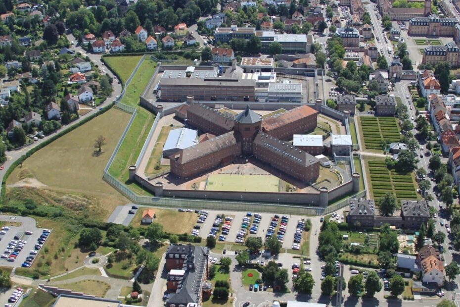 JVA Bruchsal mit einer Drohne von oben fotografiert